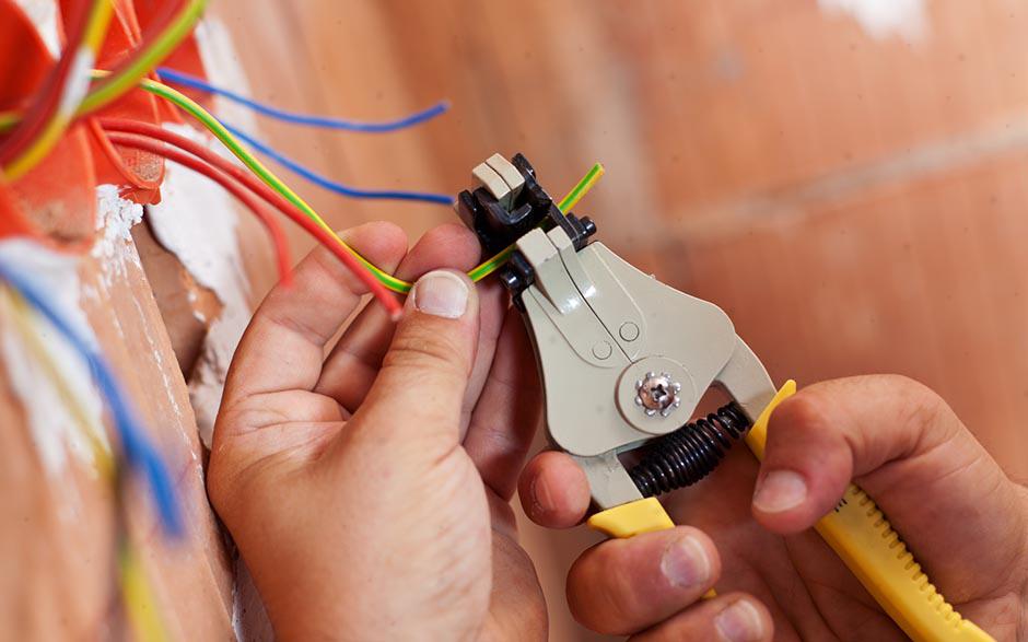 je recherche un électricien Maisons-Alfort